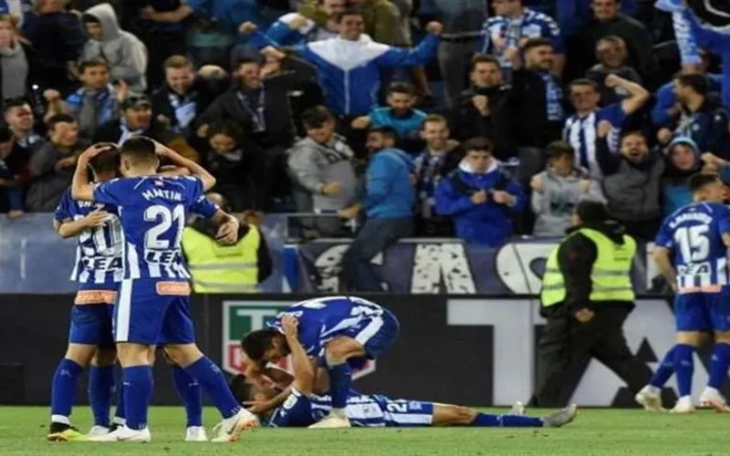 ريمونتادا تاريخية لألافيس تمنحه فوزاً مثيراً على سيلتا فيغو بثلاثة أهداف